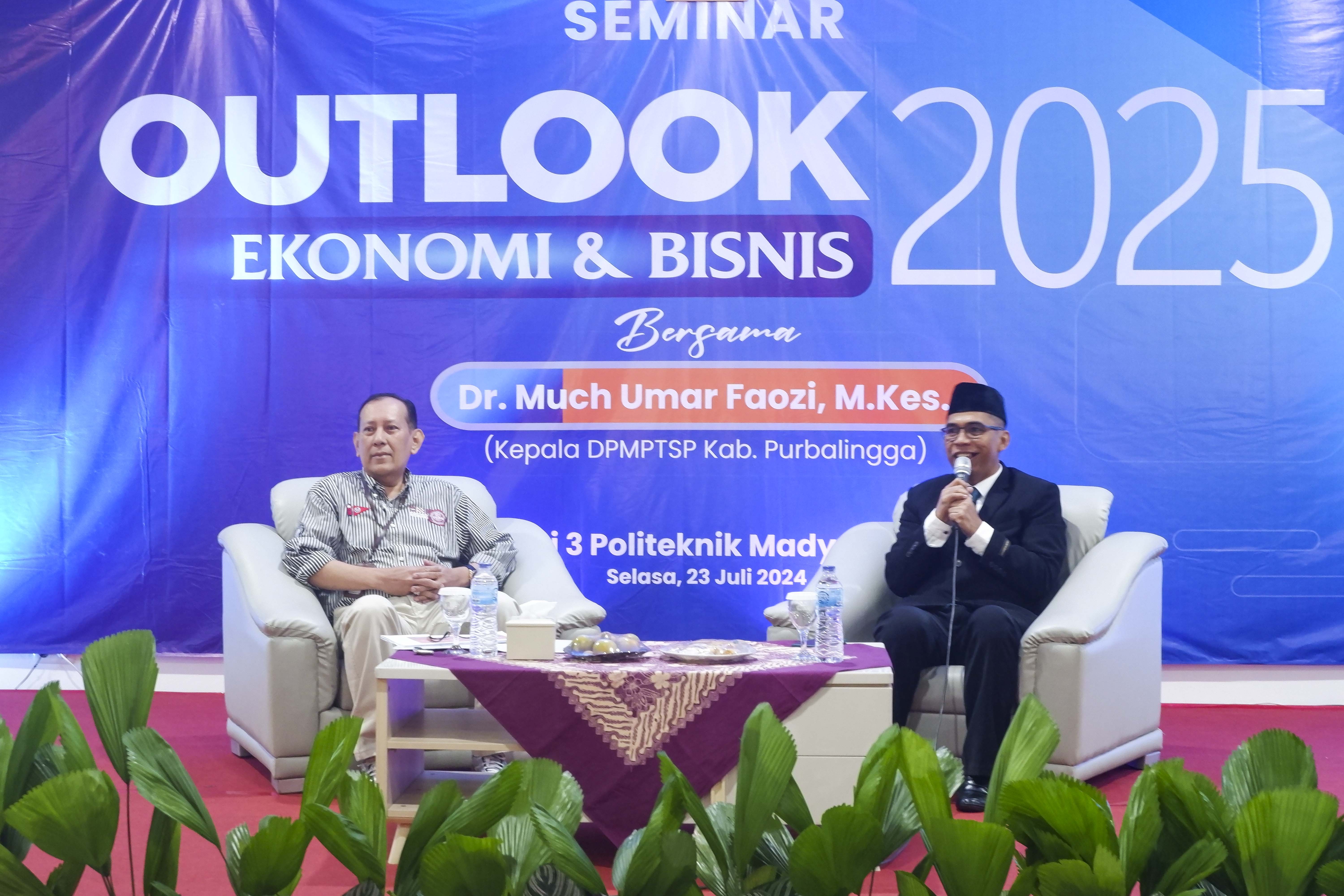 Politeknik Madyathika Selenggarakan Seminar Outlook Ekonomi & Bisnis 2025