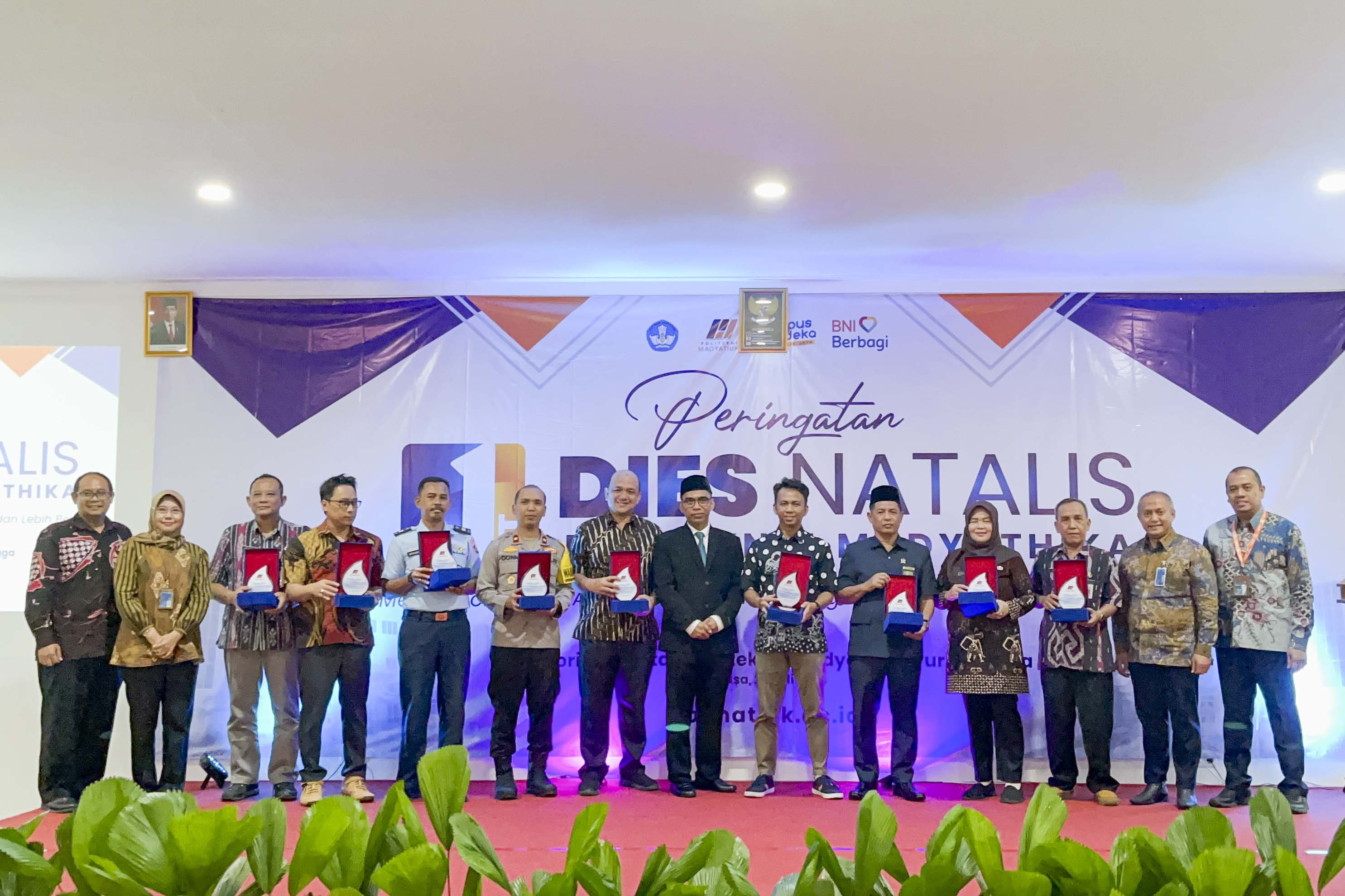 >Dies Natalis Politeknik Madyathika yang Ke-1